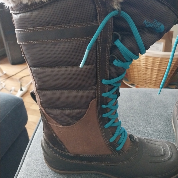 North Face Tall Winter Boots Pre-Loved - Picture 3 of 7